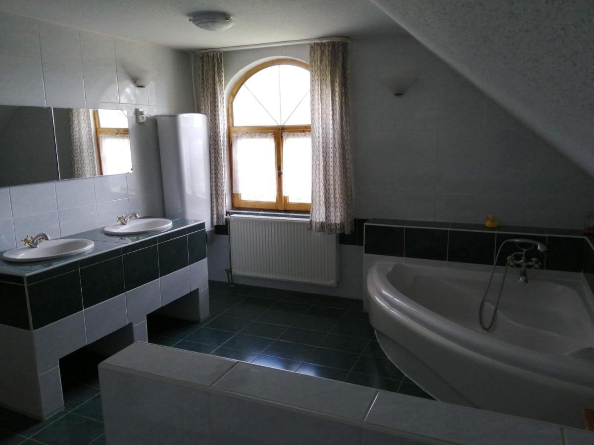 Gesztenye Vendeghaz Ságvár Exterior foto