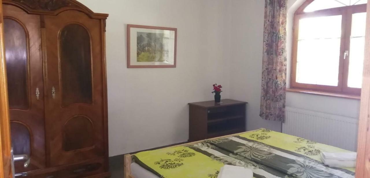 Gesztenye Vendeghaz Ságvár Exterior foto